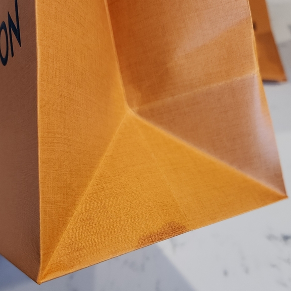 LOUIS VUITTON - Medium giftbag (Authentic - small stain) - Picture 6 of 6